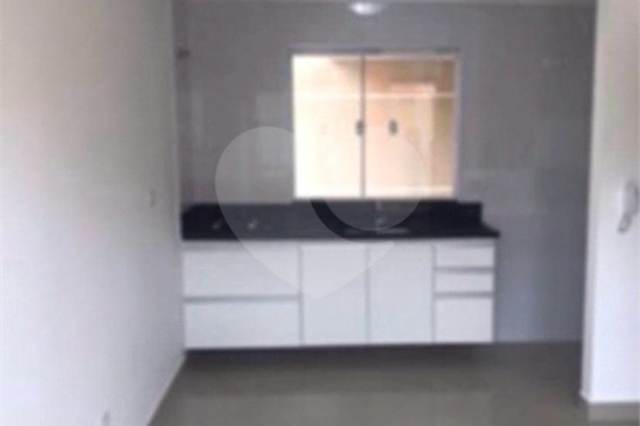 Casa à venda ou para alugar com 2 suítes no condomínio Residence Adelina, São Paulo - SP
