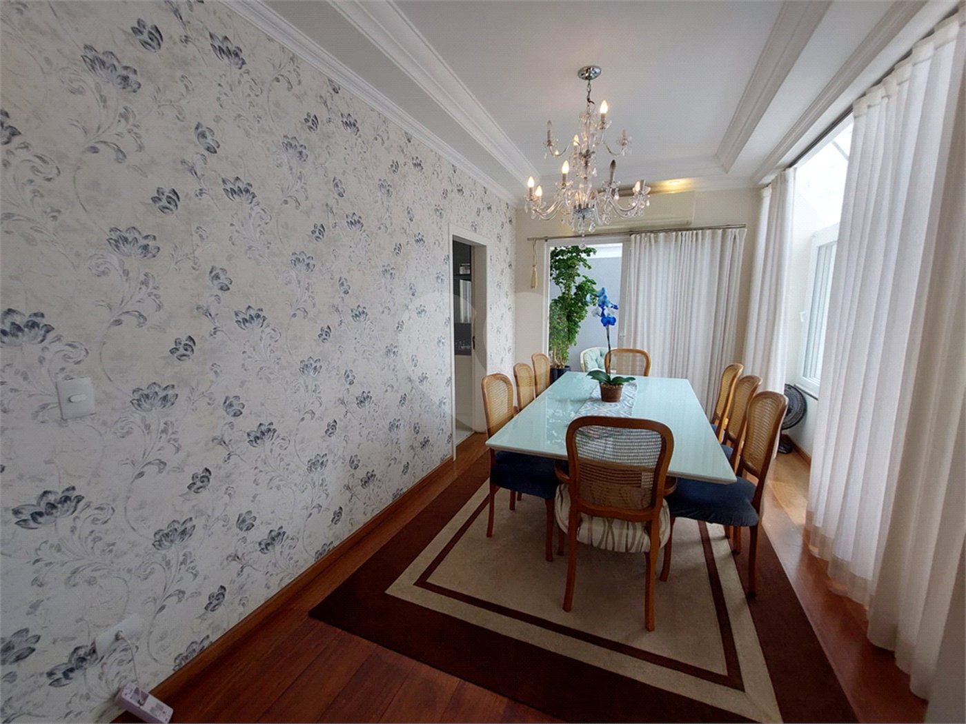 Casa à venda com 4 suítes no condomínio Granja Olga II, Sorocaba - SP