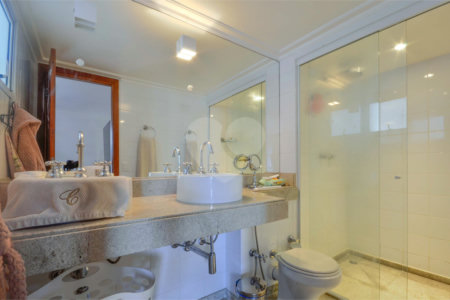 Casa à venda com 5 quartos, sendo 4 suítes, no condomínio Espaço Mobile - Real Parque, São Paulo - SP