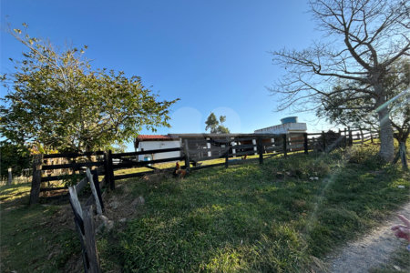 Sítio à venda com 3 quartos, sendo 1 suíte,  em Canta Galo, Itapetininga, SP