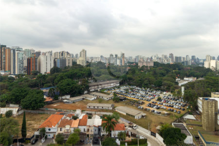 Apartamento de Alto Padrão à Venda na Vila Mariana com 190m², 3 Suítes e Vista para o Parque Ibirapuera