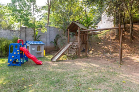 Casa à venda com 3 suítes no condomínio Ecovillágio, São Roque - SP