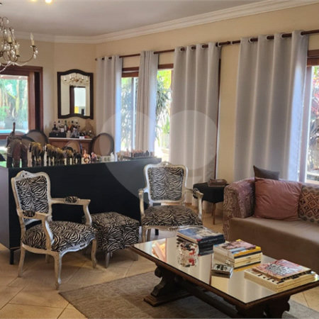 Casa à venda com 4 quartos, sendo 2 suítes, no condomínio Delle Stelle, Louveira - SP