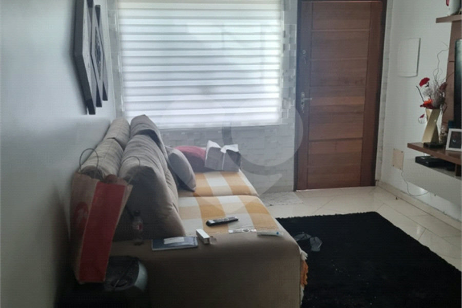 Casa à venda com 2 suítes no condomínio Residencial Maracujás, São Paulo - SP