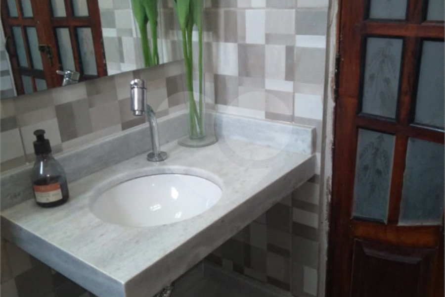 Sobrado à venda com 3 quartos, sendo 1 suíte, em Tremembé, São Paulo, SP