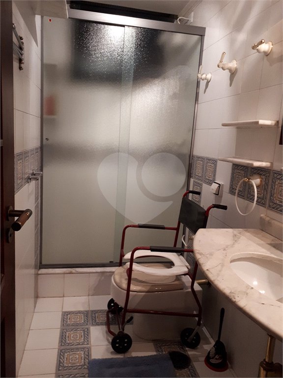 Apartamento à venda com 3 quartos, sendo 1 suíte,  em Santa Cecília, São Paulo, SP
