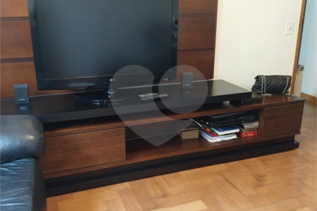 Apartamento à venda com 4 quartos, sendo 1 suíte,  em Vila Ipojuca, São Paulo, SP