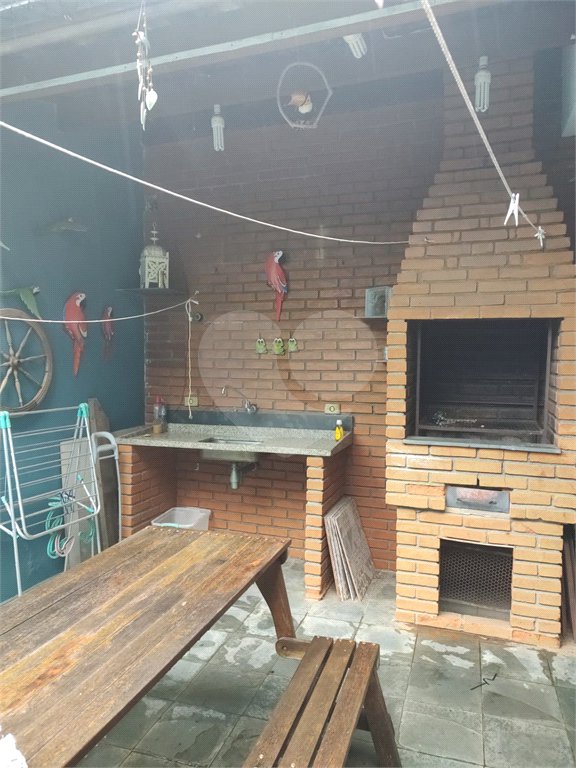 Sobrado à venda com 4 quartos, sendo 1 suíte, em Horto, São Paulo, SP