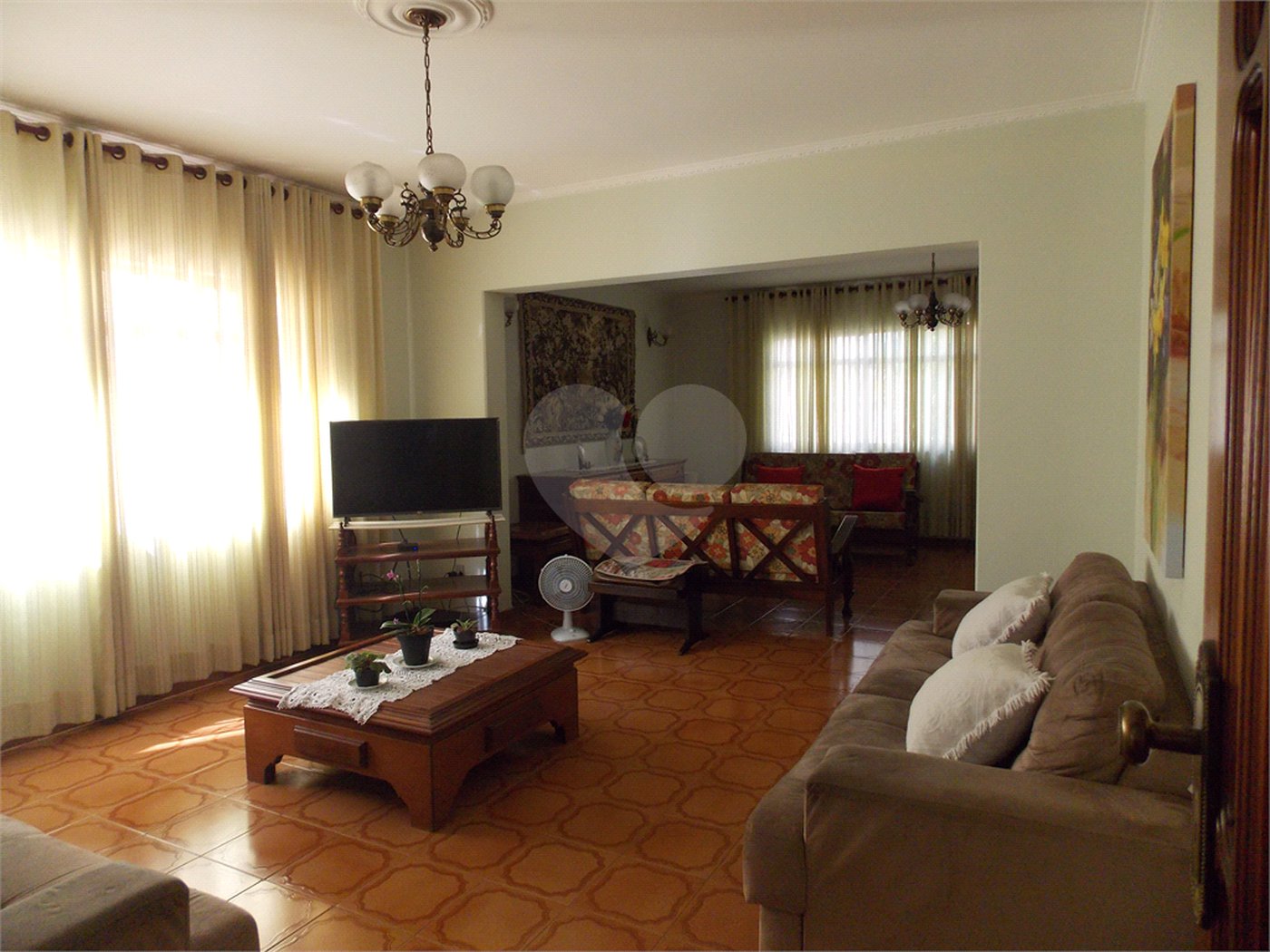 Casa à venda ou para alugar com 5 quartos, sendo 3 suítes,  no Centro, Atibaia, SP