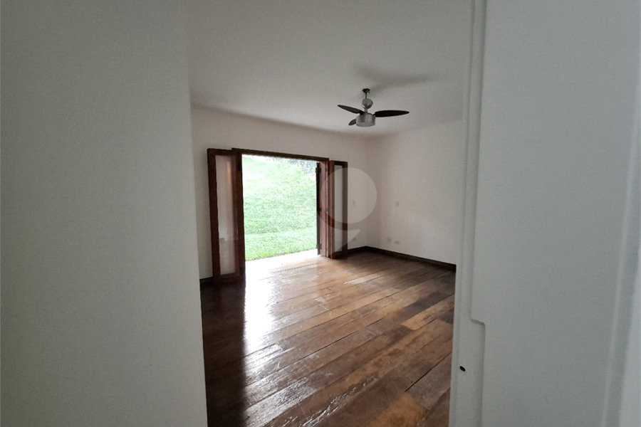 Casa Térrea à venda com 2 suítes em Serra da Cantareira, Mairiporã, SP