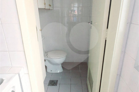 Apartamento à venda com 3 quartos, sendo 1 suíte, em Vila Olímpia, São Paulo, SP
