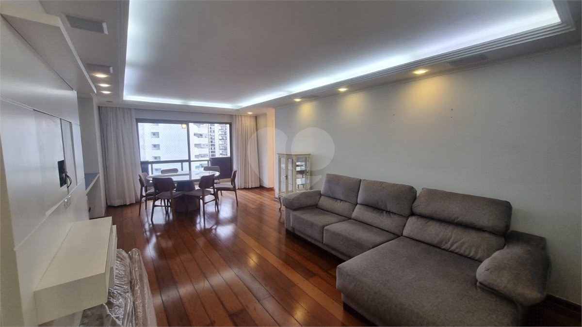 Apartamento à venda com 3 quartos, sendo 1 suíte,  em Indianópolis, São Paulo, SP