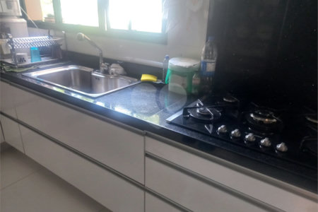 Apartamento à venda com 3 suítes em Vila Pompéia, São Paulo, SP