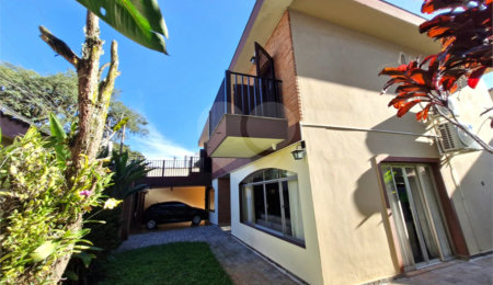 Casa à venda com 4 quartos, sendo 1 suíte, em Alto da Boa Vista, São Paulo, SP