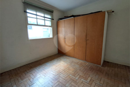 Casa à venda com 3 quartos em Água Branca, São Paulo, SP