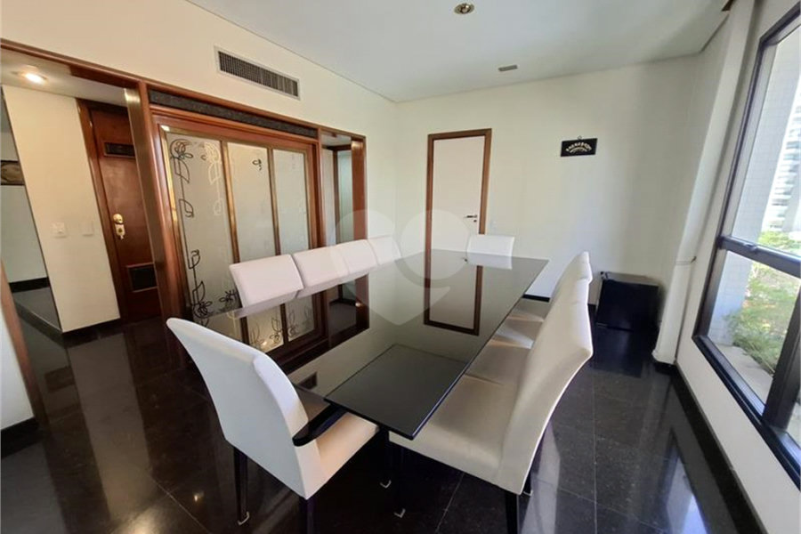 Apartamento, a venda, com 300m² de área privativa, 4 suítes, 4 vagas - Santana / SP