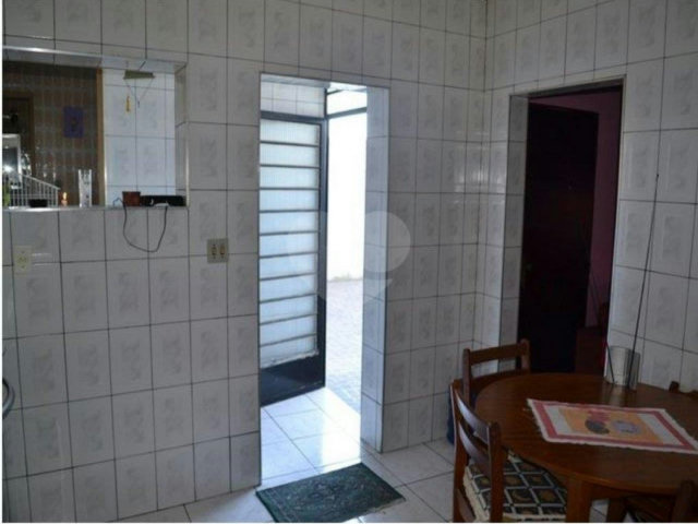 Sobrado à venda com 2 quartos em Vila Nivi, São Paulo, SP