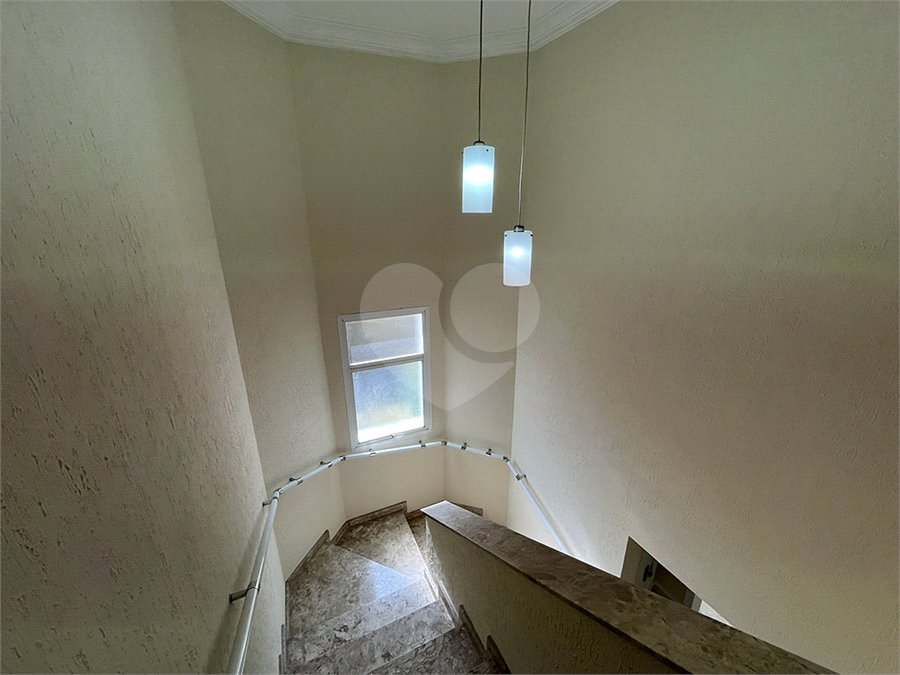 Casa para alugar com 4 quartos, sendo 2 suítes, no condomínio Porto Fino, São Paulo - SP