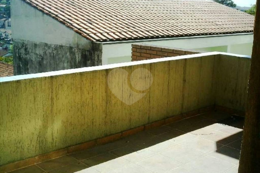 Sobrado à venda com 4 quartos, sendo 3 suítes, em Horto, São Paulo, SP