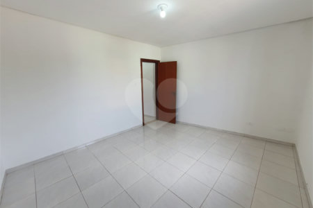 Sobrado à venda ou para alugar com 2 quartos em Vila Marieta, São Paulo, SP