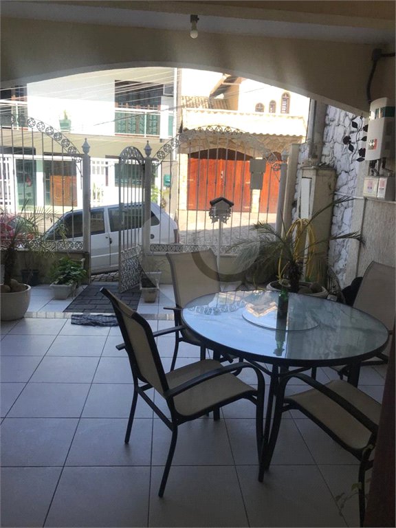 Triplex à venda com 4 quartos, sendo 1 suíte, em Campo Grande, Rio de Janeiro, RJ