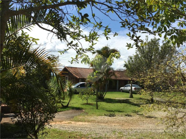 Casa à venda com 4 quartos, sendo 1 suíte,  em Vila Machado, Mairiporã, SP