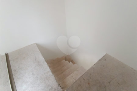 Apartamento à venda com 2 quartos, sendo 1 suíte, em Bairro do Cambará, São Roque, SP