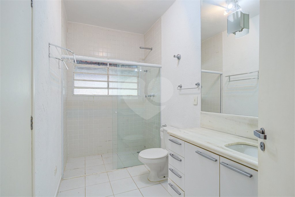 Casa Térrea à venda ou para alugar com 5 quartos, sendo 1 suíte, em Jardim Marajoara, São Paulo, SP