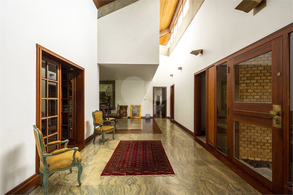 Casa à venda com 3 suítes no condomínio Chácara Flora, São Paulo - SP
