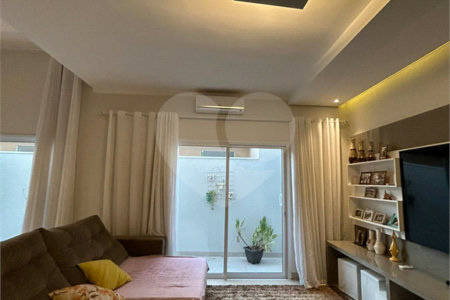 Casa à venda com 3 quartos, sendo 1 suíte, no condomínio Jardim das Acácias, Araraquara - SP