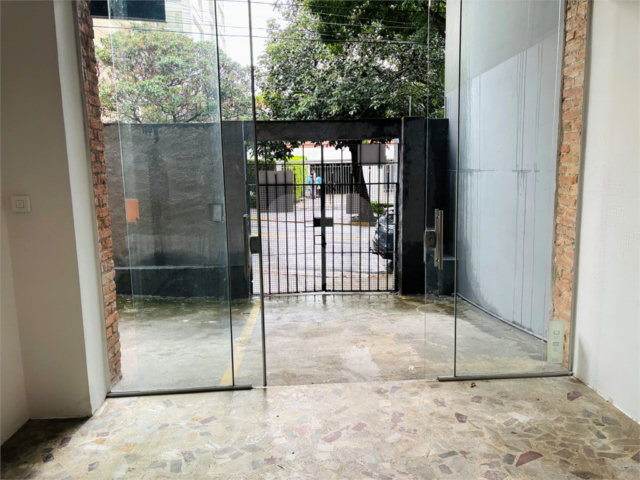 Sobrado à venda com 3 quartos, sendo 1 suíte,  em Vila Romana, São Paulo, SP