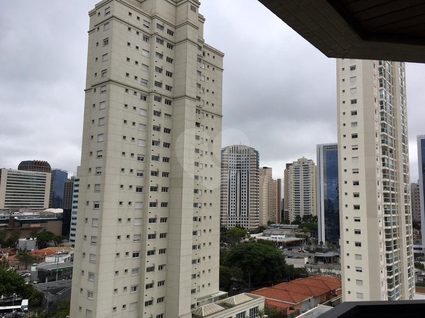 Apartamento à venda com 3 quartos, sendo 1 suíte,  em Santo Amaro, São Paulo, SP