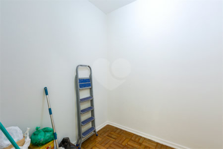 Apartamento à venda com 3 quartos, sendo 1 suíte, em Cerqueira César, São Paulo, SP