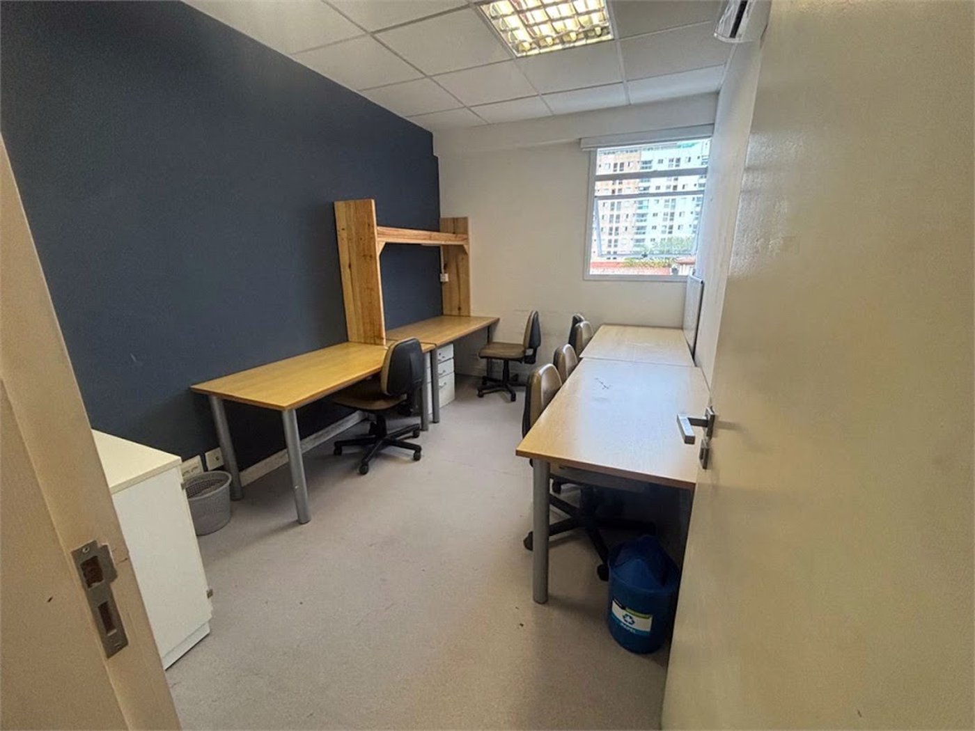 Sala Comercial para venda e locação, Estuário, Santos - SA0057.