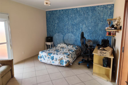 Sobrado à venda com 3 quartos, sendo 2 suítes, em Vila Romão, Salto, SP