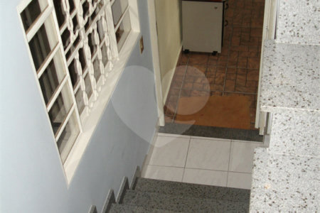 Casa à venda com 4 quartos, sendo 1 suíte, em Vila Paulicéia, São Paulo, SP