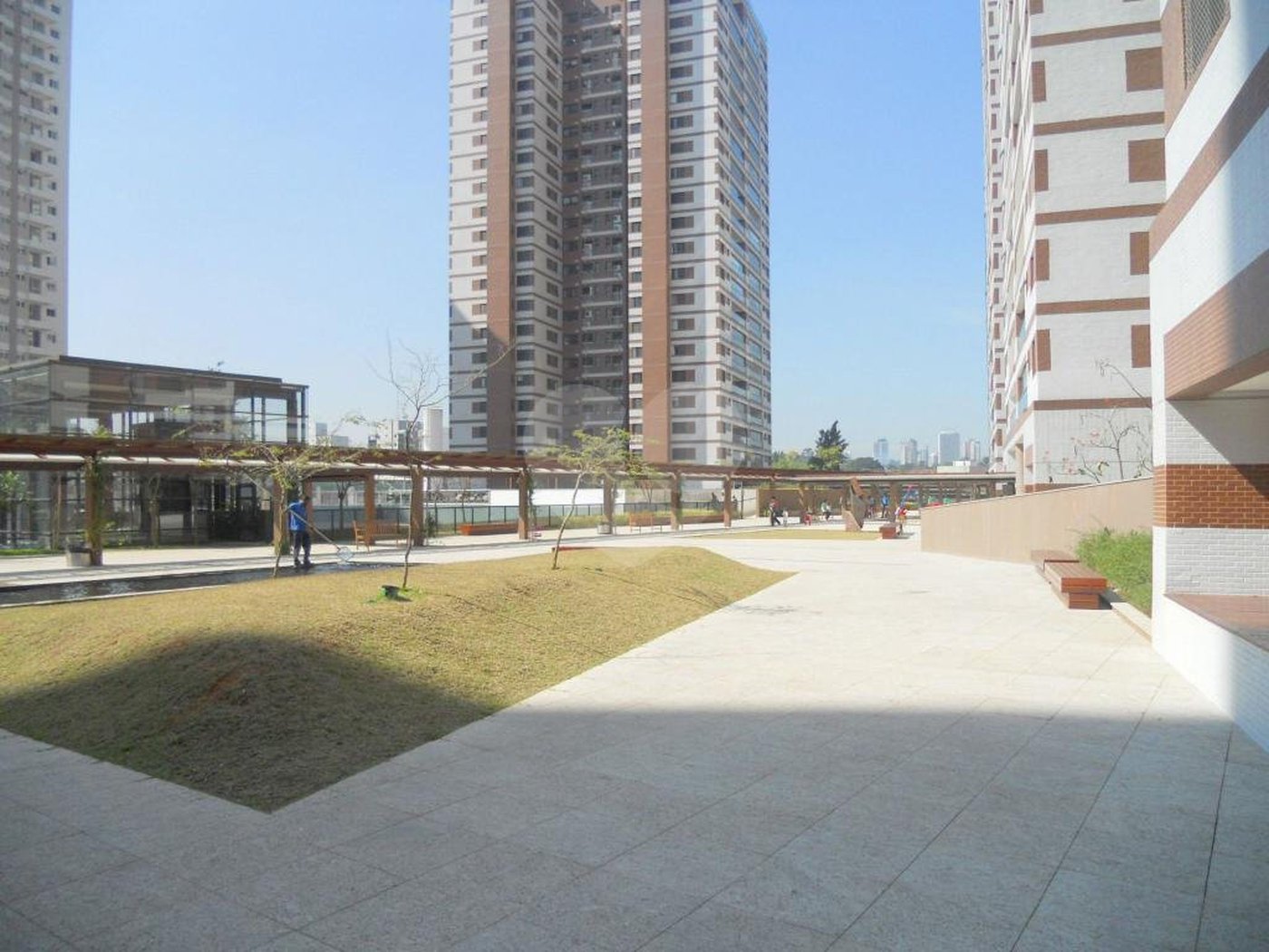 Apartamento à venda com 3 suítes em Granja Julieta, São Paulo, SP