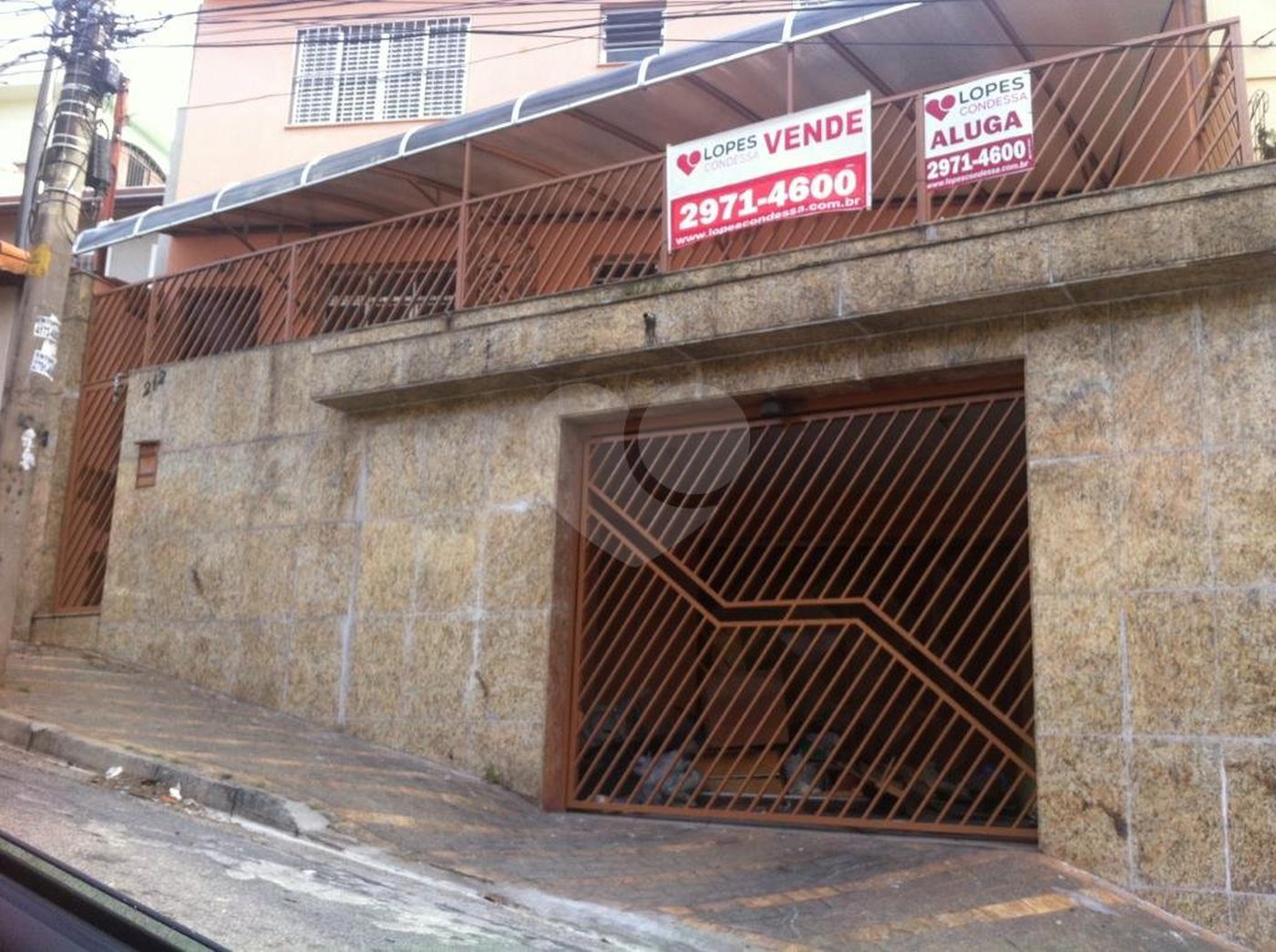 Sobrado à venda com 3 quartos, sendo 1 suíte, em Chora Menino, São Paulo, SP