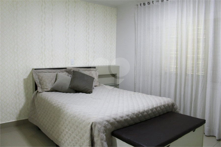 Casa Térrea à venda com 3 quartos, sendo 2 suítes,  em Vila Galvão, Guarulhos, SP