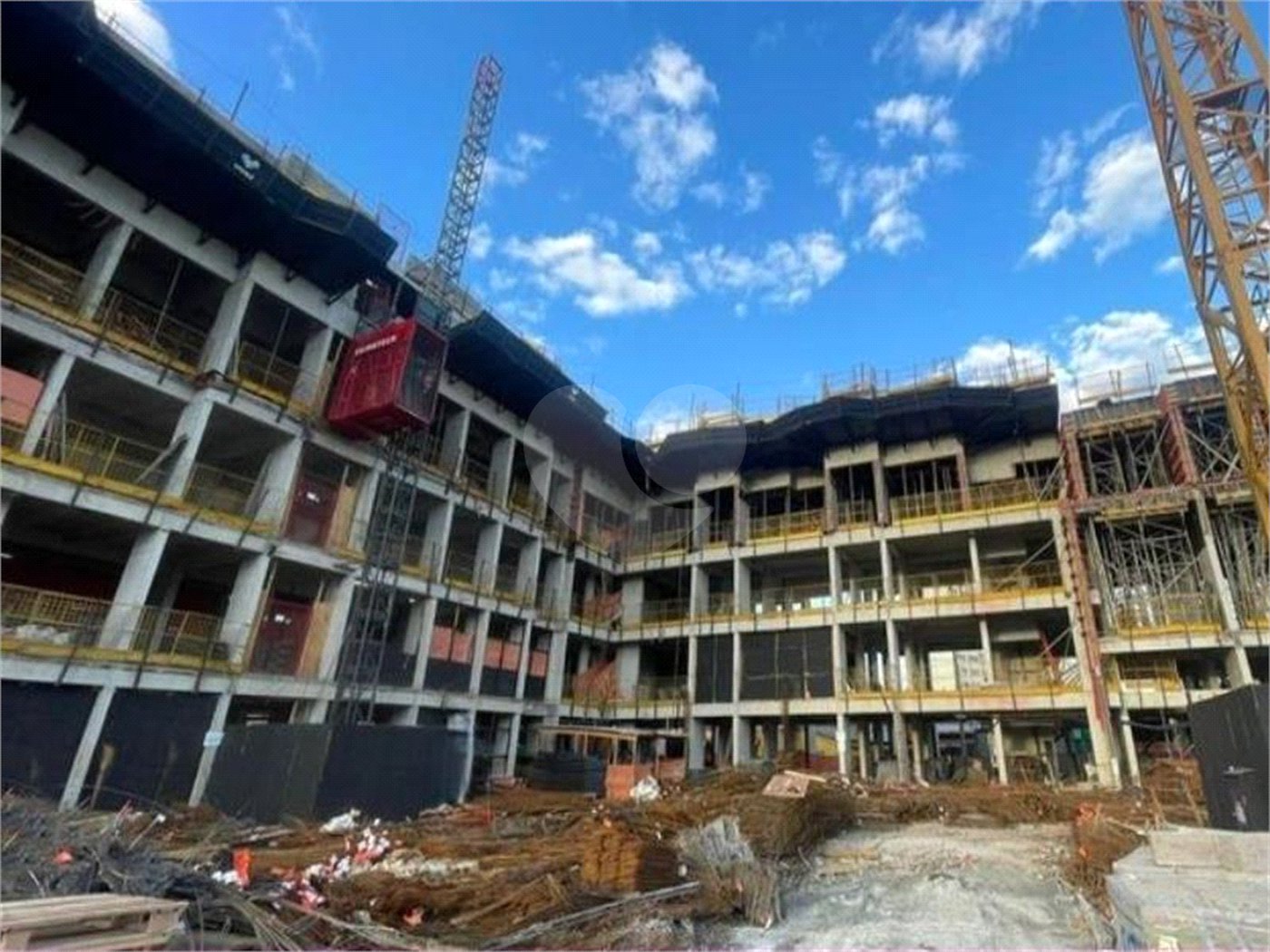 Apartamento à venda com 2 quartos, sendo 1 suíte,  em Santo Amaro, São Paulo, SP