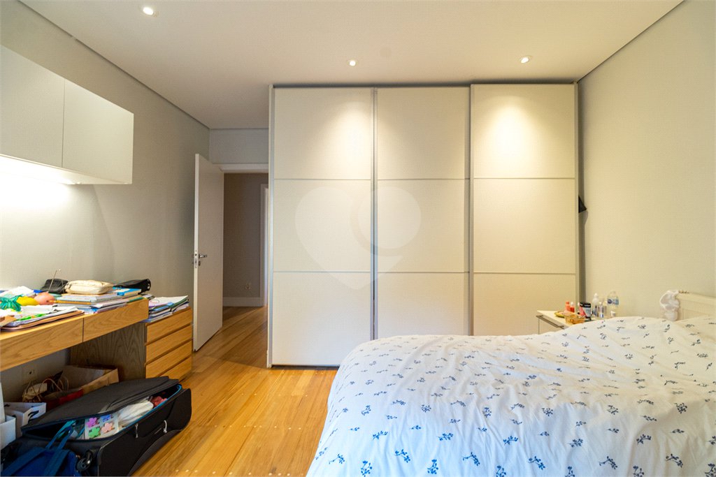 Apartamento à venda com 5 suítes em Moema, São Paulo, SP