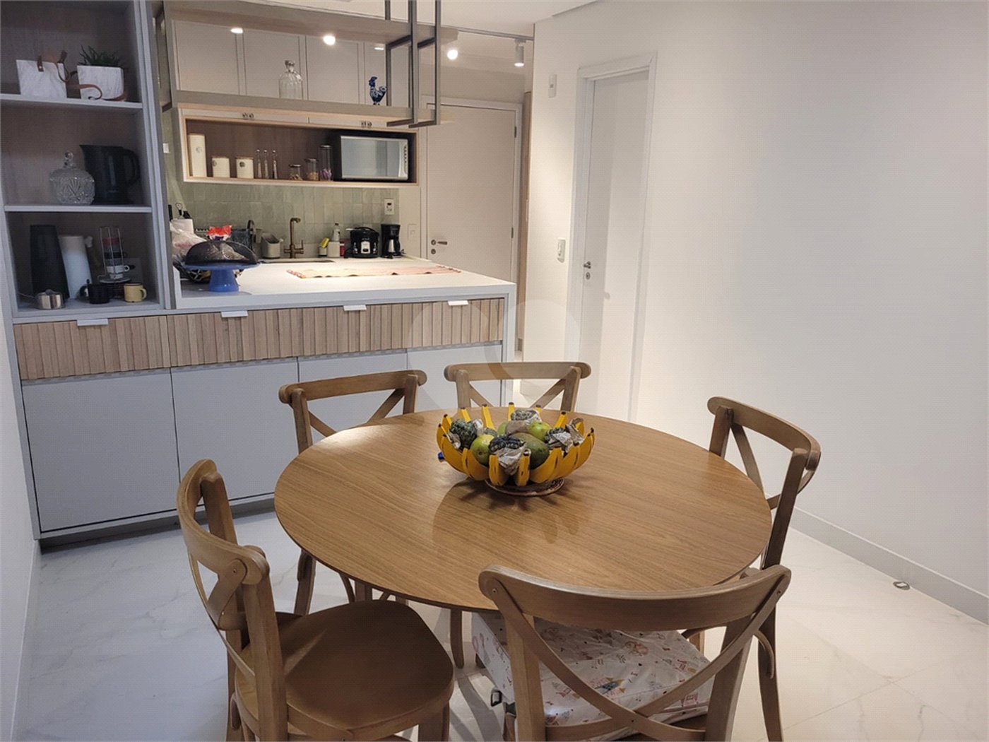 Apartamento à venda com 3 suítes em Indianópolis, São Paulo, SP