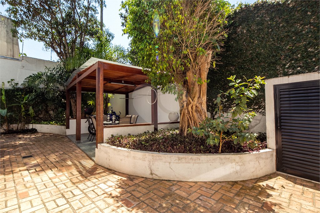 Casa à venda com 4 quartos, sendo 2 suítes,  em Interlagos, São Paulo, SP