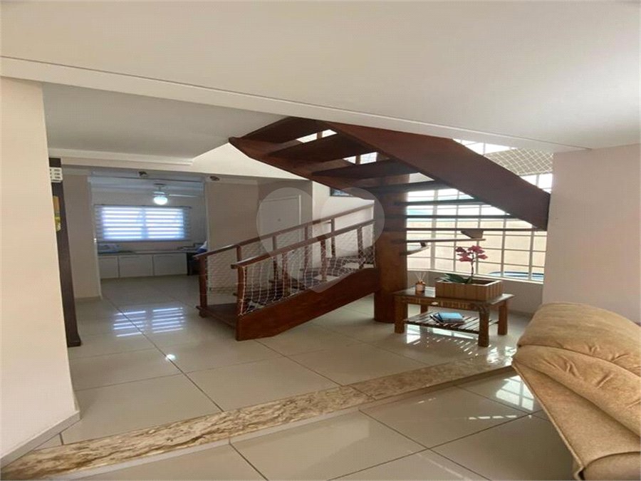 Casa à venda com 3 quartos, sendo 1 suíte, no condomínio Residencial Green Village, Indaiatuba - SP