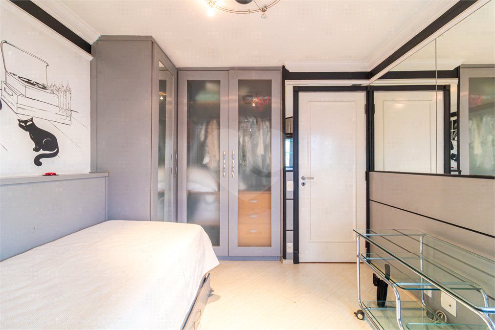 Duplex à venda com 4 quartos, sendo 3 suítes, em Campo Belo, São Paulo, SP