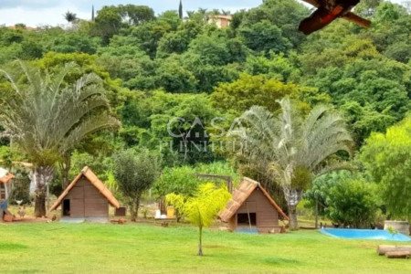 Chácara à venda com 2 suítes em Araçoiaba da Serra, SP