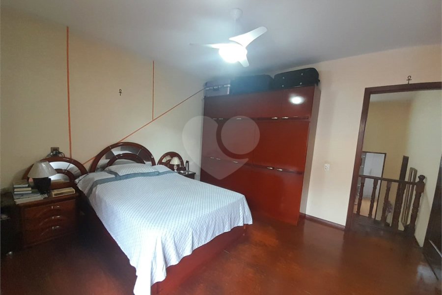 Sobrado à venda com 4 quartos, sendo 1 suíte,  em Saúde, São Paulo, SP