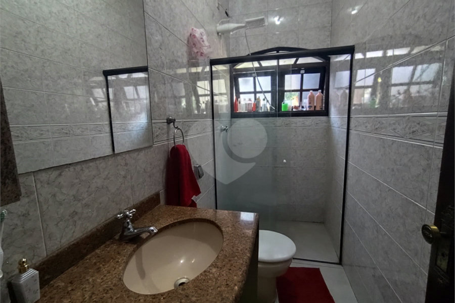 Sobrado à venda com 3 quartos, sendo 1 suíte, em Tremembé, São Paulo, SP
