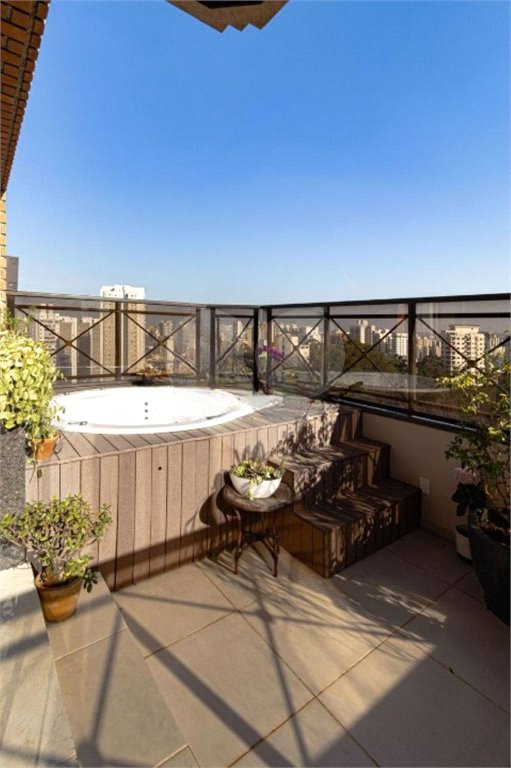 Apartamento à venda com 3 suítes em Jardim Parque Morumbi, São Paulo, SP