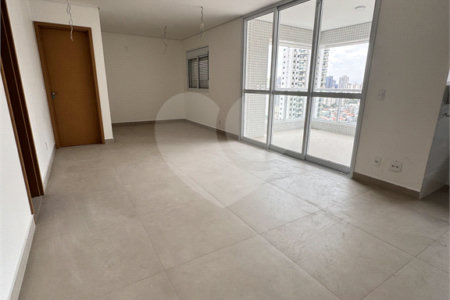 Apartamento à venda com 3 quartos, sendo 1 suíte, em Cidade Mãe do Céu, São Paulo, SP